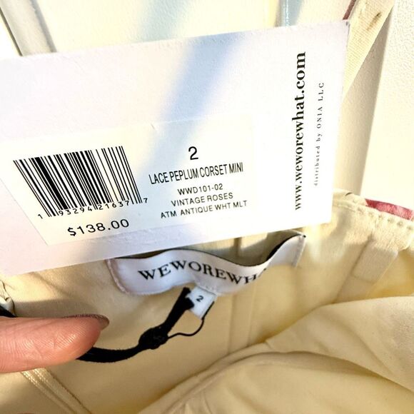 NWT WeWoreWhat Ivory Lace Trim Peplum Rose Print Corset Mini Dress. Size 2 - Picture 6 of 8